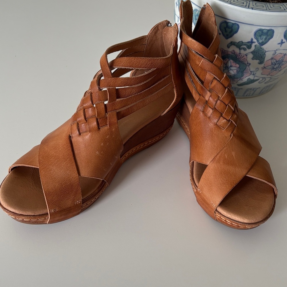 Antelope Tan Strappy Sandals